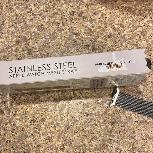 Press Play Stainless Steel Apple Watch Mesh Strap - Picture 7 of 11